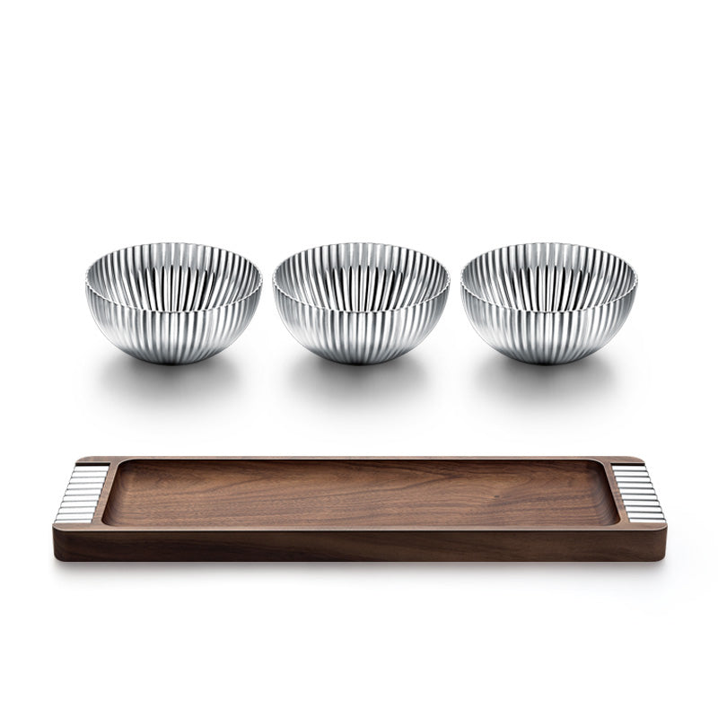 Stainless steel serving bowls with wooden tray – front view – Eloré